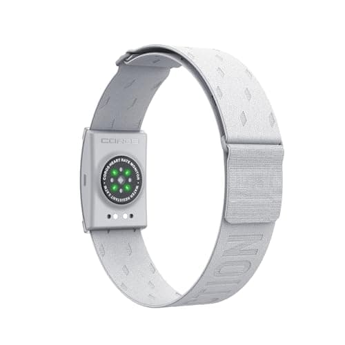 Weißer Armband-Herzfrequenzsensor mit grünen LEDs und Schriftzug COROS, weißer Hintergrund